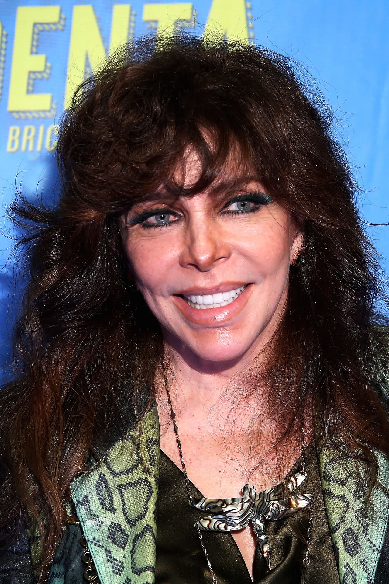 Esta fue la pista que avivó los rumores que apuntaban hacia Verónica Castro como la supuesta pareja en el simbólico altar donde Yolanda contrajo nupcias.