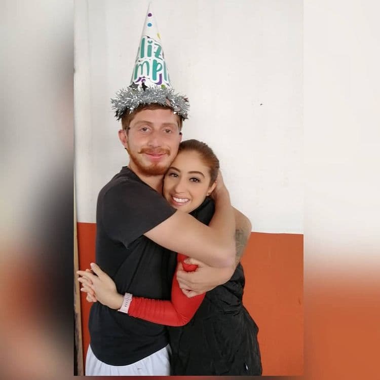 Gracias a dicho medio, se observa la gran relación que Bertha tiene con su hermano Octavio Ocaña, con quien contantemente protagoniza tiernas fotos y le dedica amorosos mensajes.