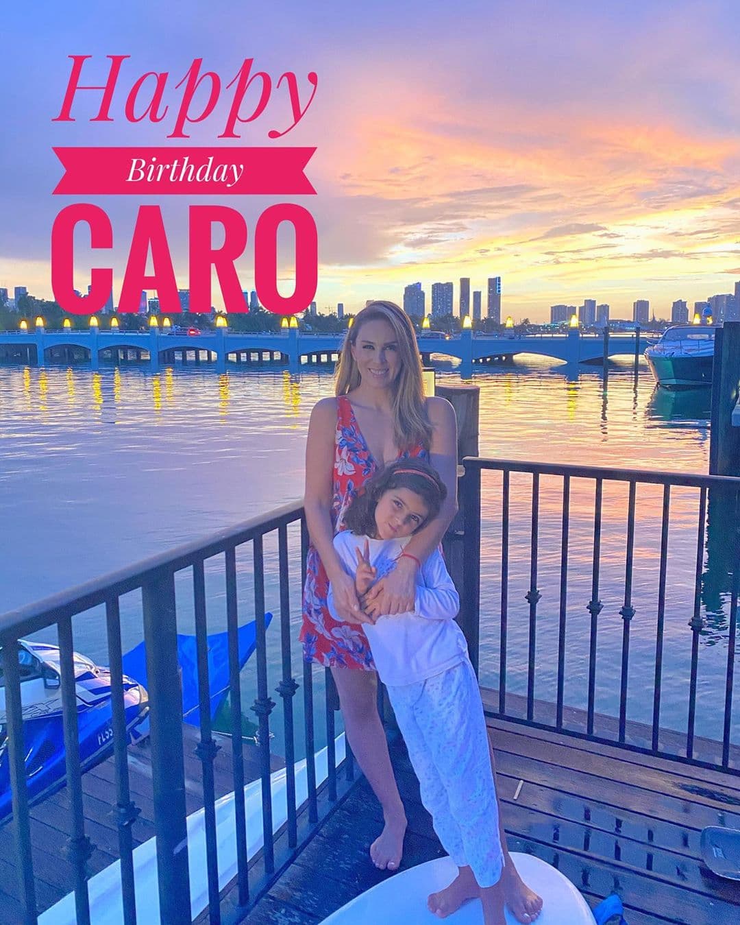 “Mi Caro preciosa... FELIZ CUMPLEAÑOS!!! Que seas muy feliz siempre!!!”, precisó como descripción de la primera imagen que publicó la exreina de belleza, quien aparece posando muy sonriente junto a la menor.