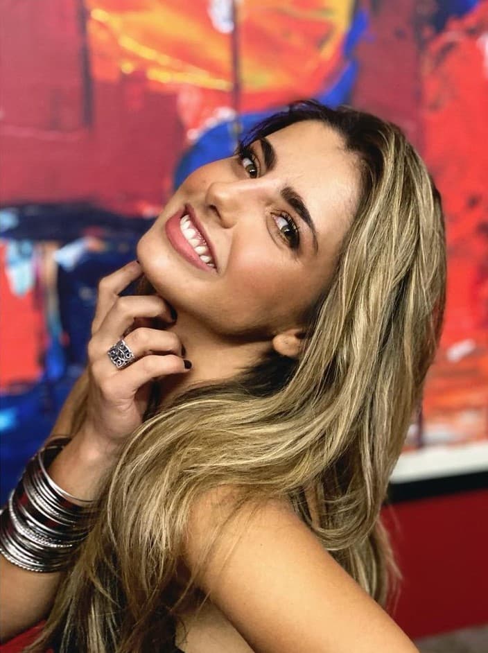 Michelle Renaud sufre fuerte lesión en la cara y preocupa a fans: ‘Me tuvieron que coser’