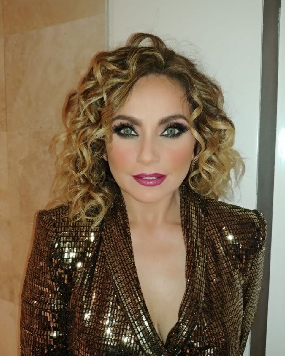 Elizabeth Álvarez fue a dar al hospital y así lo muestra en Instagram