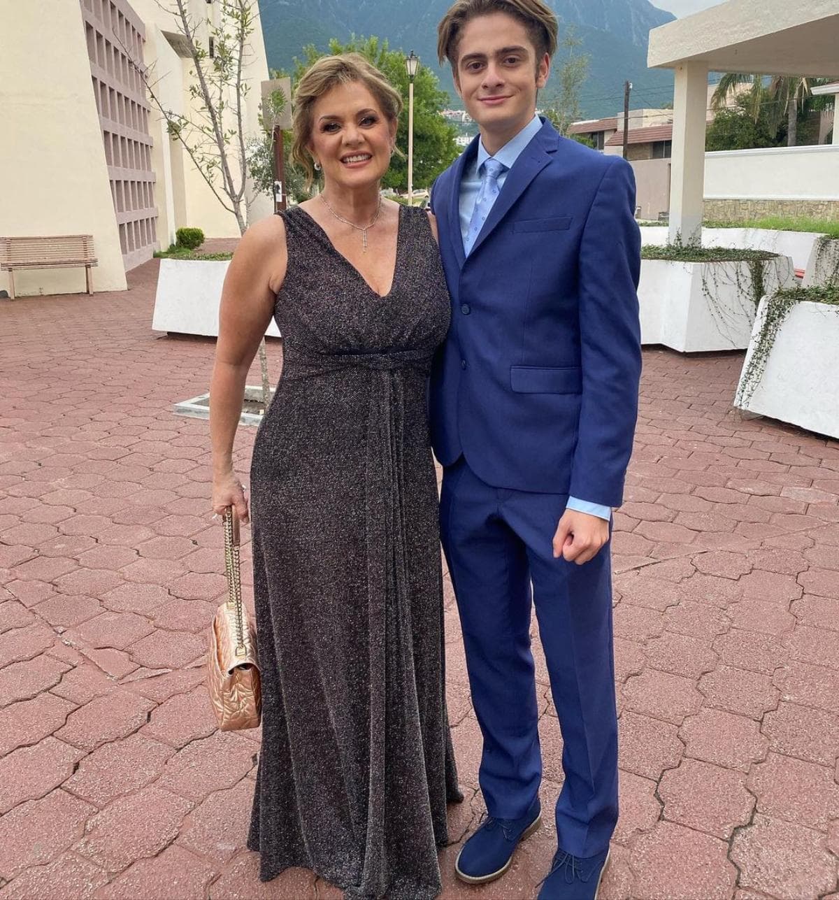 Erika Buenfil es la orgullosa mamá de Nicolás, quien no solo causa el mismo revuelo que la actriz en TikTok, también impacta al ser idéntico a la protagonista de Vencer el Pasado.