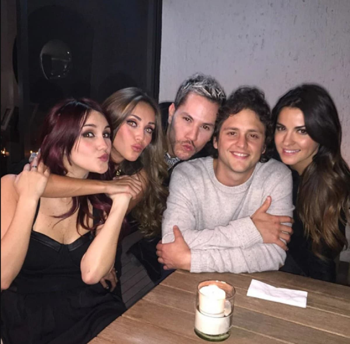 Las estrellas de televisión publicaron un misterioso video