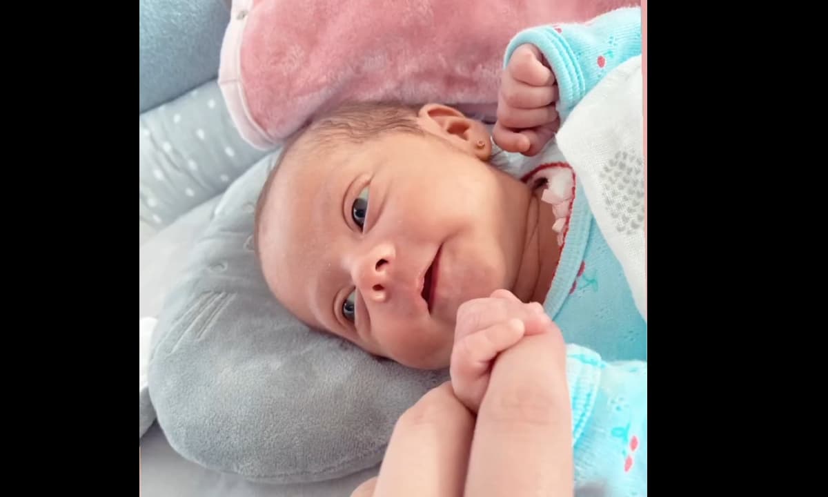 El actor y su novia no han dejado de mostrar su felicidad por el nacimiento de su bebé