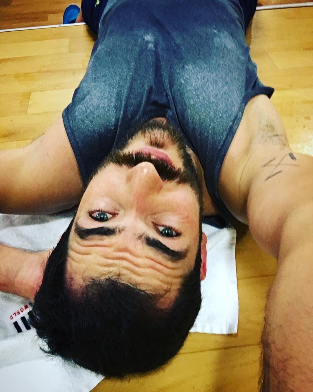 A los 18, ingresó al CEA de Televisa.