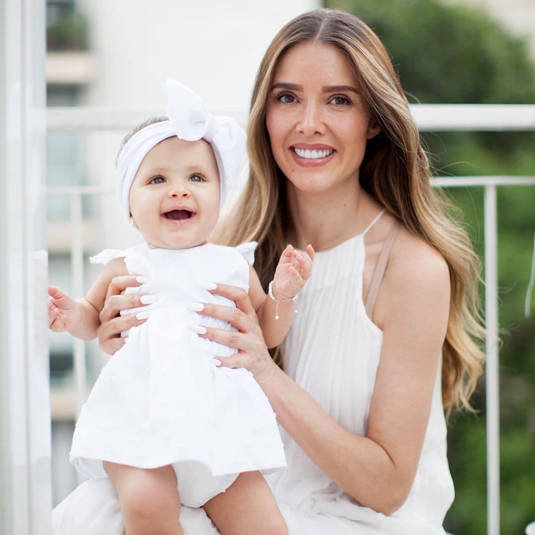 Marlene Favela se convirtió en mamá de Bella en octubre de 2019 casi dos años después de que contrajo nupcias con el empresario George Seely en una majestuosa boda. Aunque todo parecía miel sobre hojuelas, en junio pasado y tras varias especulaciones, la actriz hizo pública su separación y destacó que ella interpuso la demanda de divorcio.