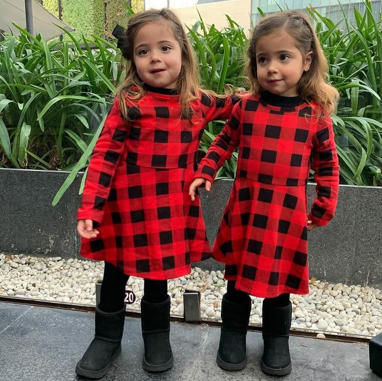 En las publicaciones, Martina y Emilia deslumbran con su belleza, gran parecido con su famosa tía y por lo rápido que crecieron.