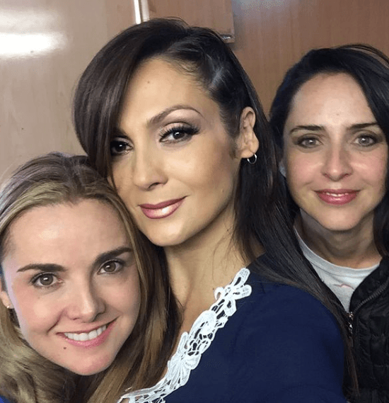 Y es que, Mijares decidió darle un giro a su carrera y desarrollarse como productora. De hecho, en 2018, produjo la serie 'Según Bibi', la cual llegó a la pantalla de Las Estrellas, protagonizada por Gicela Sehedi, Alejandro Cuétara y Felipe Nájera, entre otros.