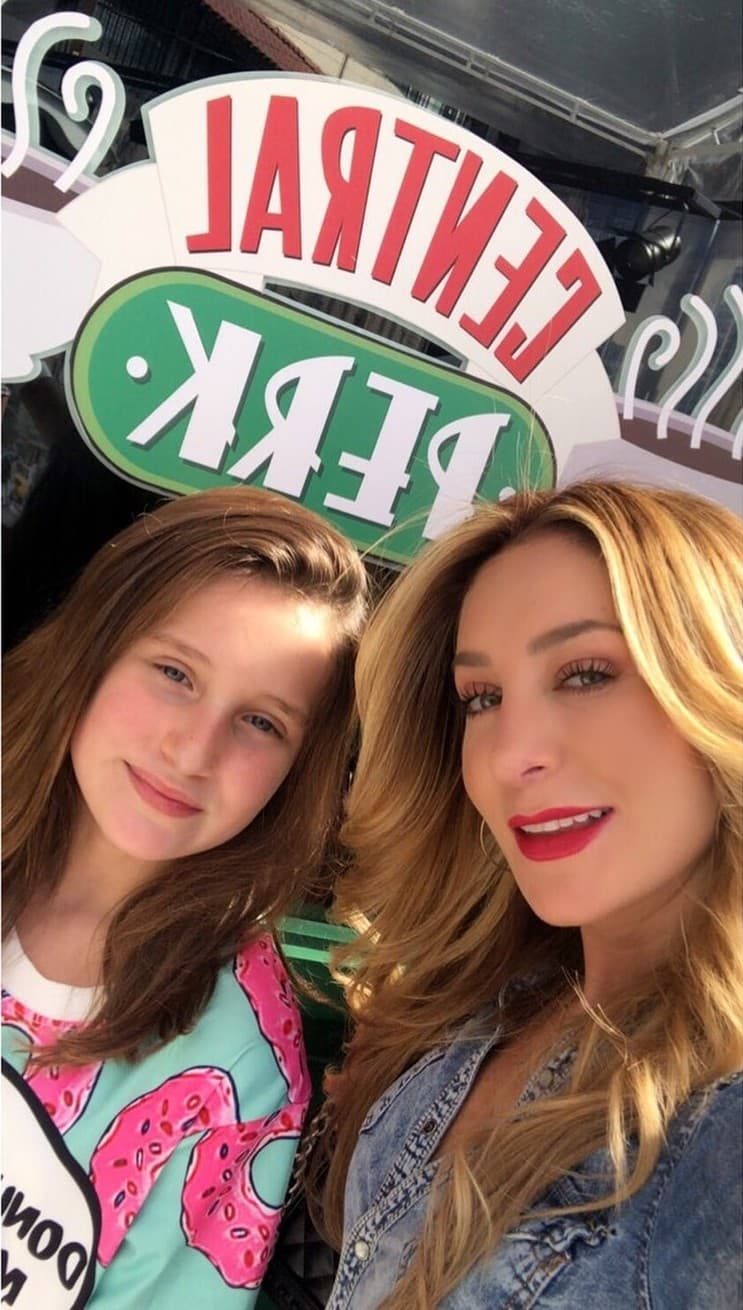 Geraldine Bazán sigue los pasos de su hija y se somete a radical cambio de look