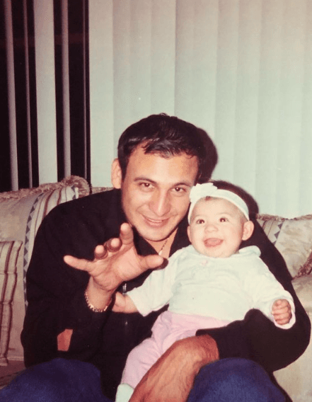 Después de Gabriela, Elizalde se convertiría en padre de otra niña de nombre Kimberly Valeria, quien fue el resultado de su idilio amoroso con Vianey Durán.