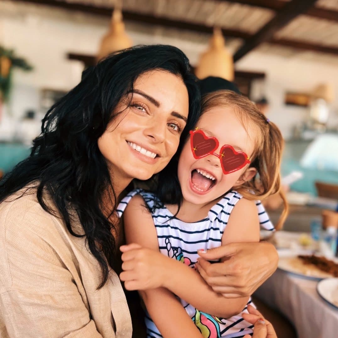 Aislinn Derbez impacta al mostrar en foto cuánto ha crecido Kailani