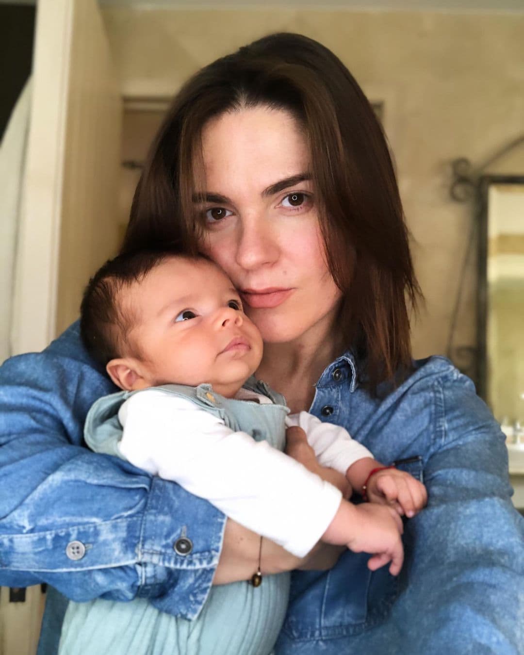 Zoraida Gómez reaparece en redes sociales con tierna foto de su bebé