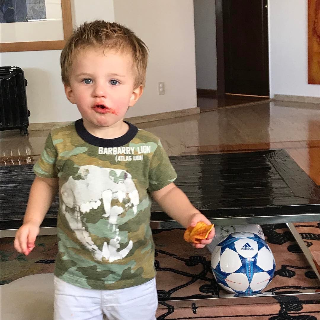 Otra de las cosas que Sandra Echeverría también ha destacado en sus redes sociales es la habilidad de Andrés con el balón; de hecho, ha compartido varios videos donde se puede observar al bebé patear la pelota.