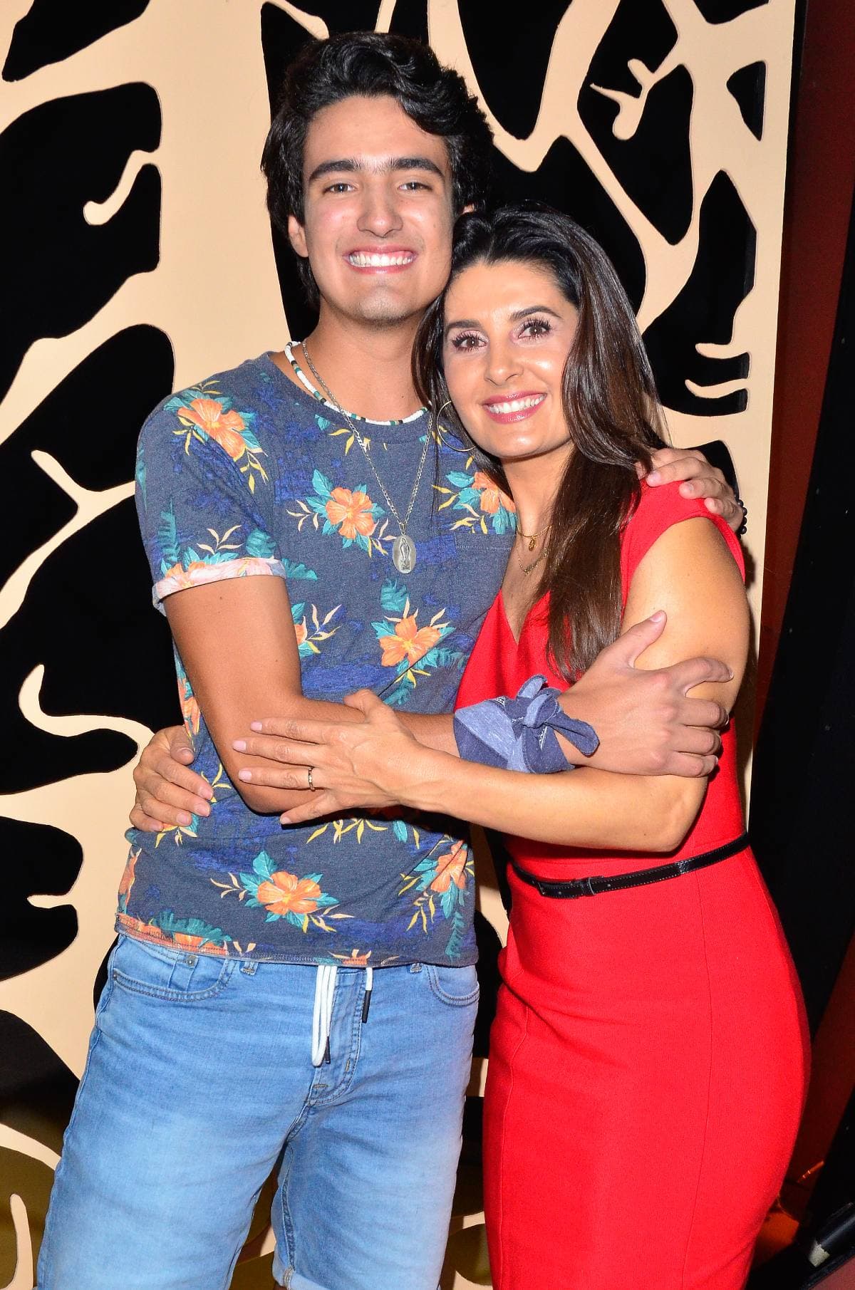 Hijo de Mayrín Villanueva se somete a radical cambio de look tras actuar en ‘Pienso en ti'