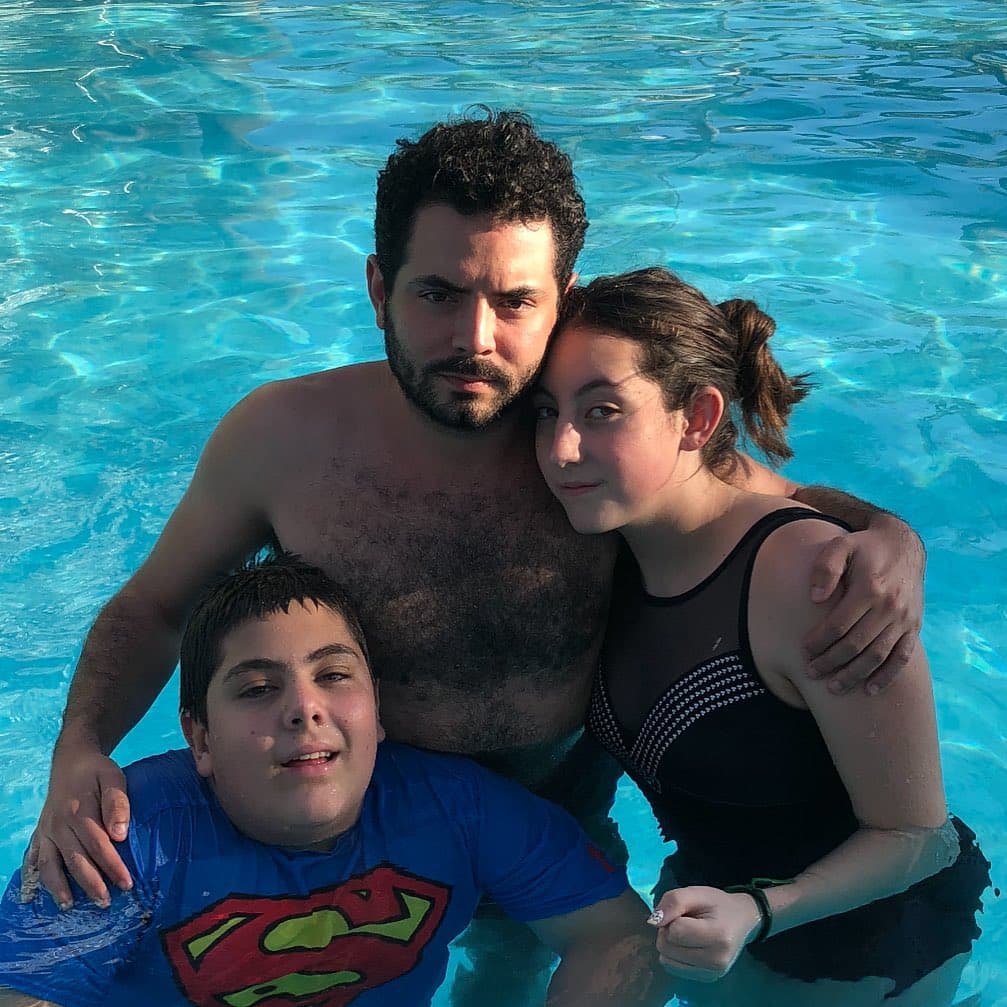 “Eres igual a tu mami”, “Es Victoria Ruffo”, “De tal palo tal astilla”, “Son idénticas”, “Vicky se parece mucho a la Queen”, “Es una copia de su mamá”, “Igual de bella que la Ruffo”, son algunos de los mensajes que se pueden leer en varias cuentas de Instagram.