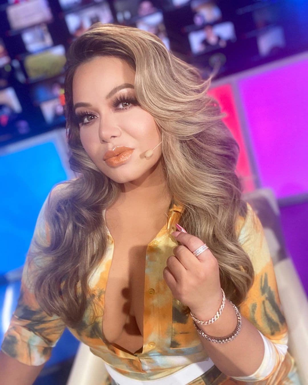 Con desnudo total y desde la regadera, Chiquis Rivera manda fuerte mensaje sobre el amor propio