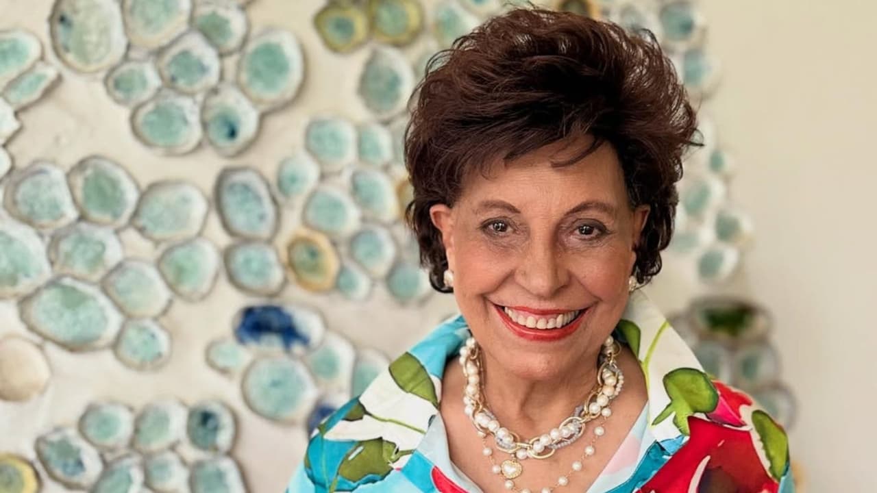 Muere Floria Márquez.