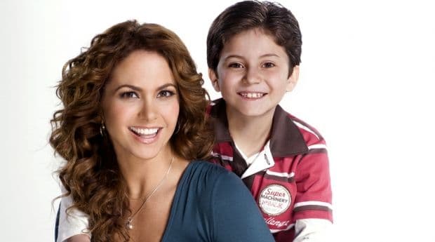 En 2012, Nikolas volvió a trabajar al lado de Lucero, pero ahora como su hijo en la telenovela ‘Por ella soy Eva’, en la que dio vida a ‘Lalito’.