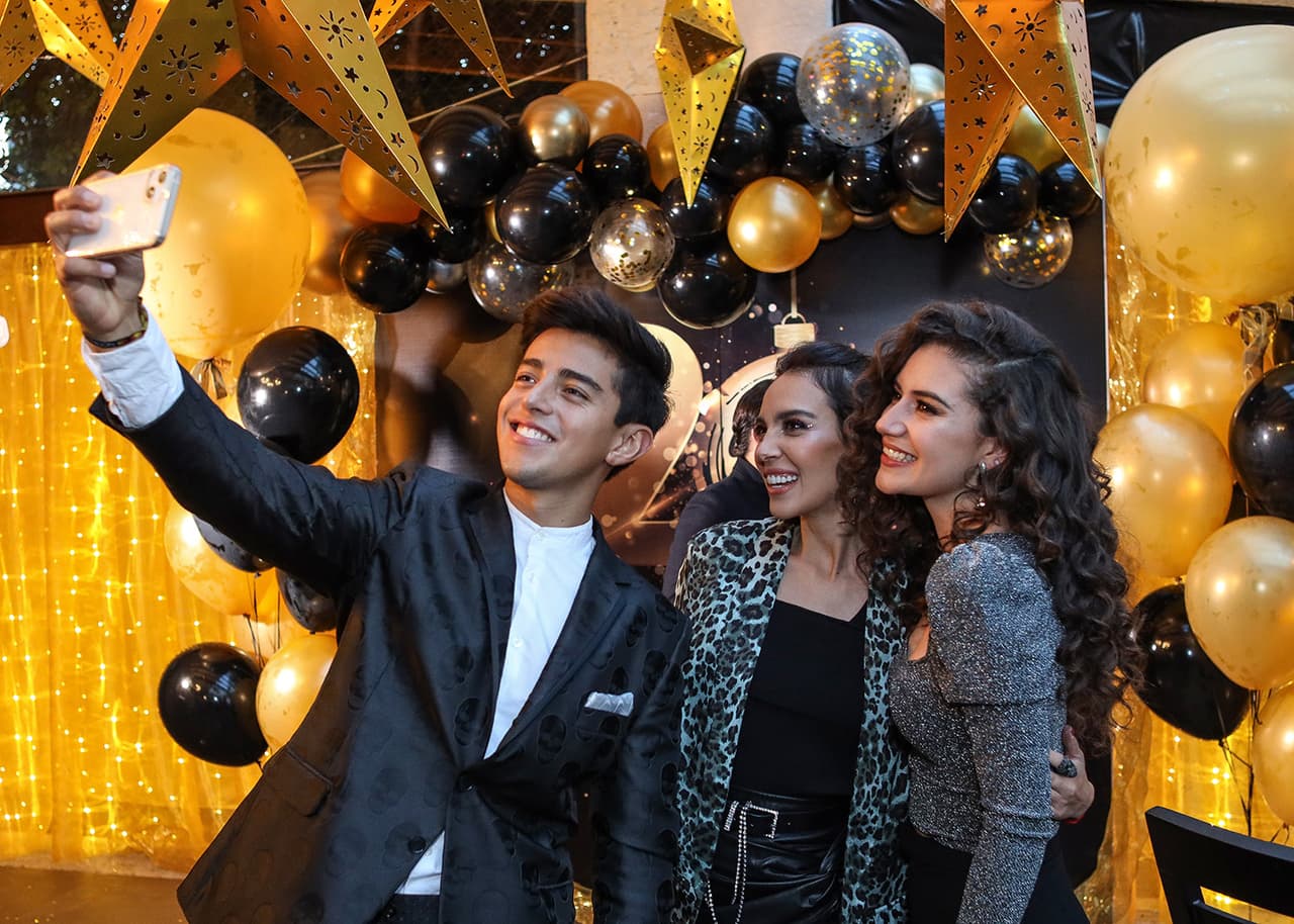 Alex Padilla y Bianca de Souza se unieron a esta gran familia de 'El Dicho', pues serán los nuevos conductores digitales de este 2022.