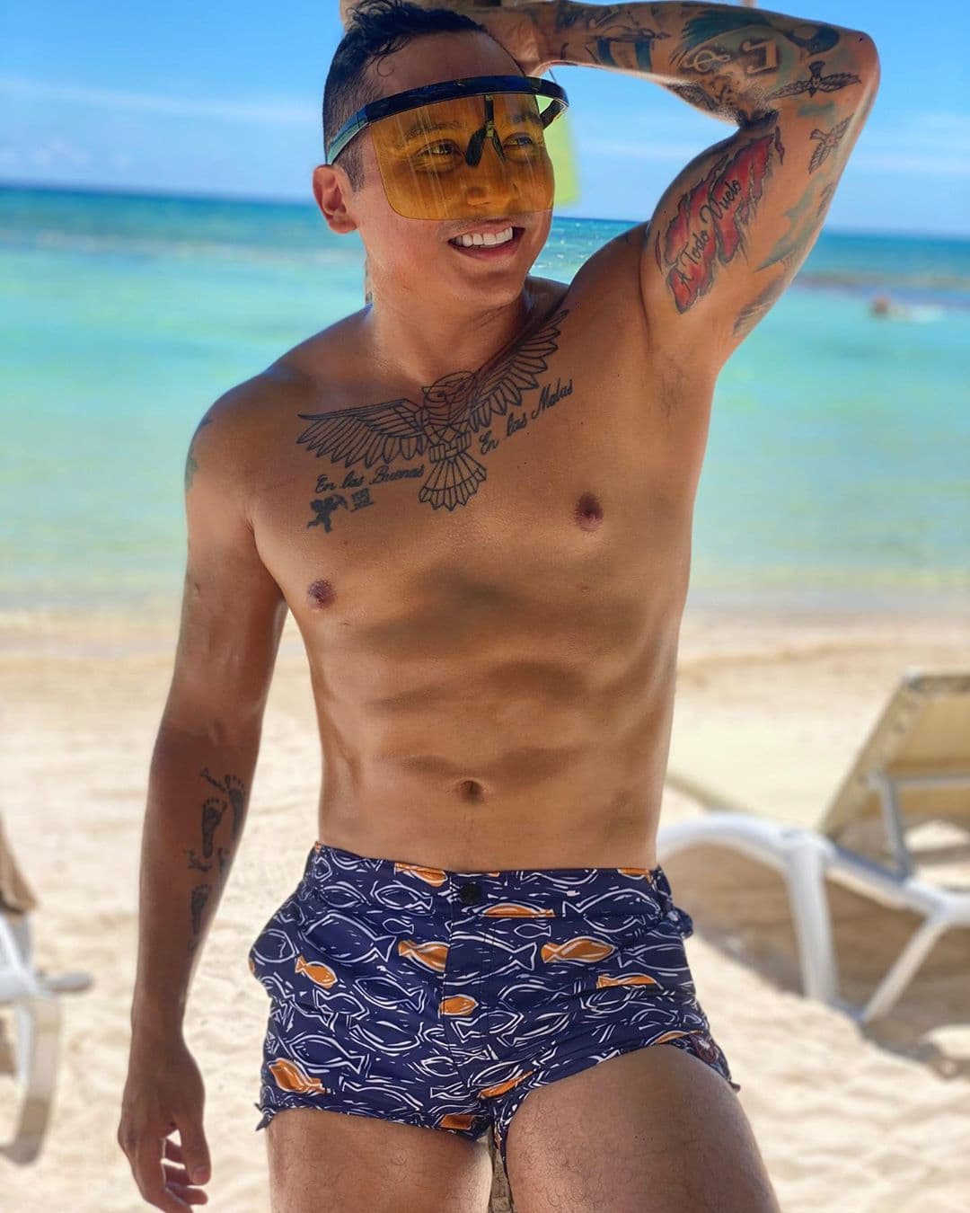 Mientras que Edwin Luna dejó al descubierto su abdomen marcado, el cual le valió cientos de piropos. “Muy guapo como siempre”, “El mejor”, “Se nota tu esfuerzo”, “Qué guapo”, fueron algunos de los mensajes que recibió.