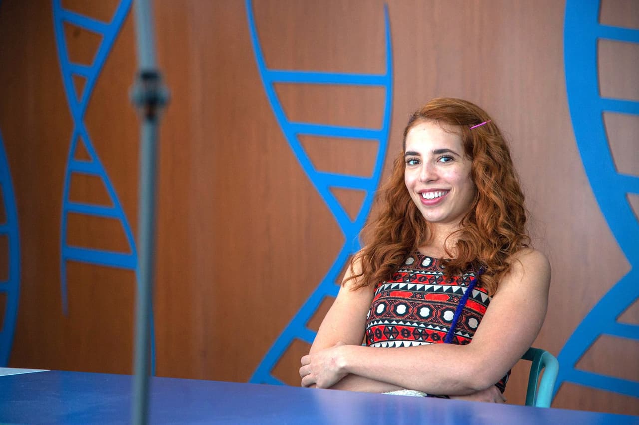 Además de ser aficionada al mundo de la actuación, la hija de Alejandro Ruiz también es cantante y bailarina, además de que le encanta todo lo que tiene que ver con la astrología.