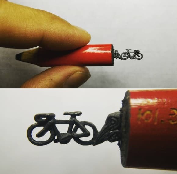 Dicho giro lo hizo inspirado en otro artista, según ha contado Lee en sus redes sociales: el brasileño Dalton Ghett, quien también es famoso por esculpir en lápices.