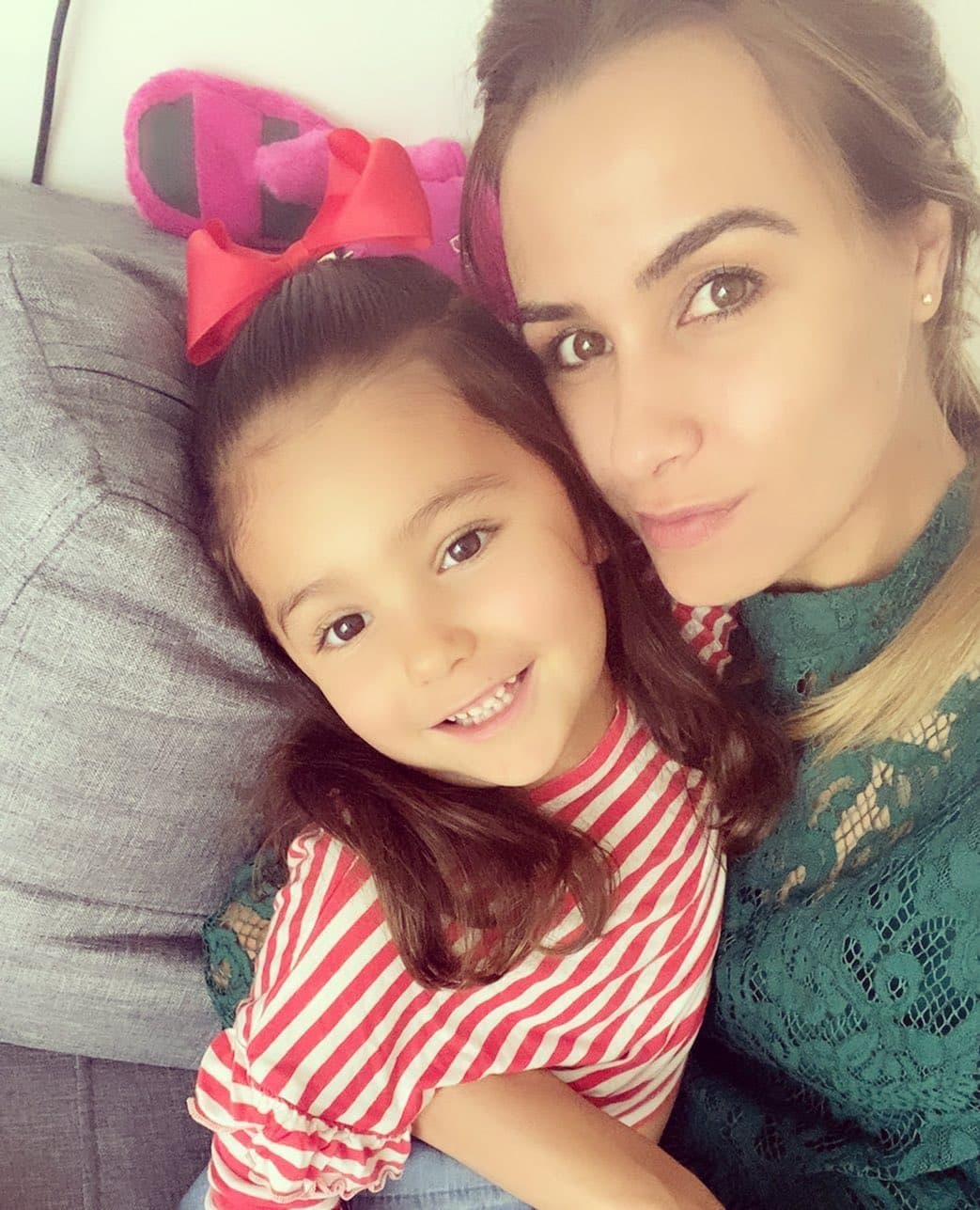 Aunque la periodista de espectáculos recibió cientos de felicitaciones de famosos como Irina Baeva, Paul Stanley, Ingrid Martz, María León y Silvia Olmedo por su cumpleaños, las reacciones que más llamaron la atención fueron las de sus seguidores y la de la presentadora Olivia Peralta, pues destacaron que su hija Gia era idéntica ella.