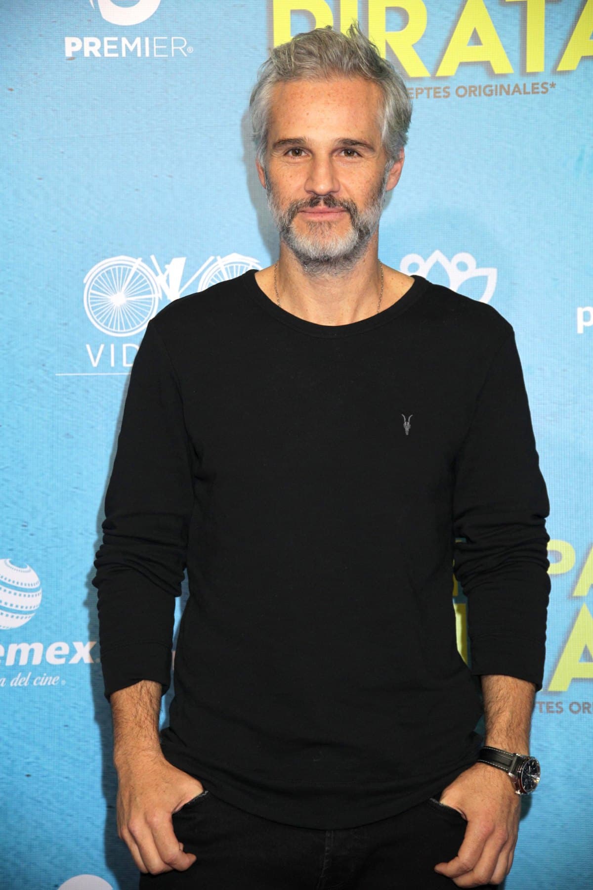 Juan Pablo Medina incursiona como modelo tras recuperar su salud