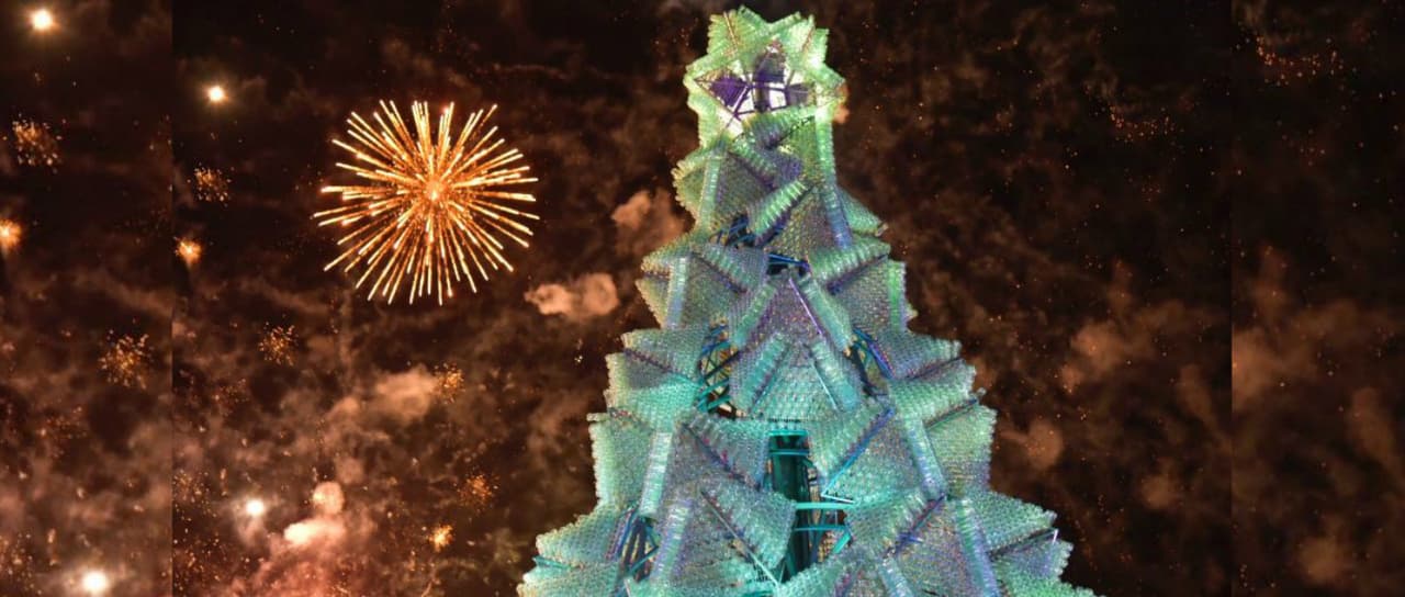 Aguascalientes obtiene Récord Guinnes con el árbol de Navidad más alto