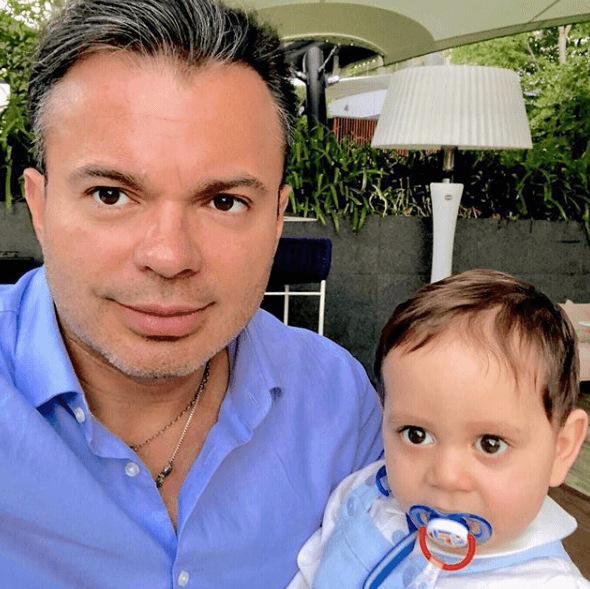 Pero no solo con el hijo de la intérprete, también con José Julián, el hijo que este tuvo con Imelda Garza en mayo de 2017.