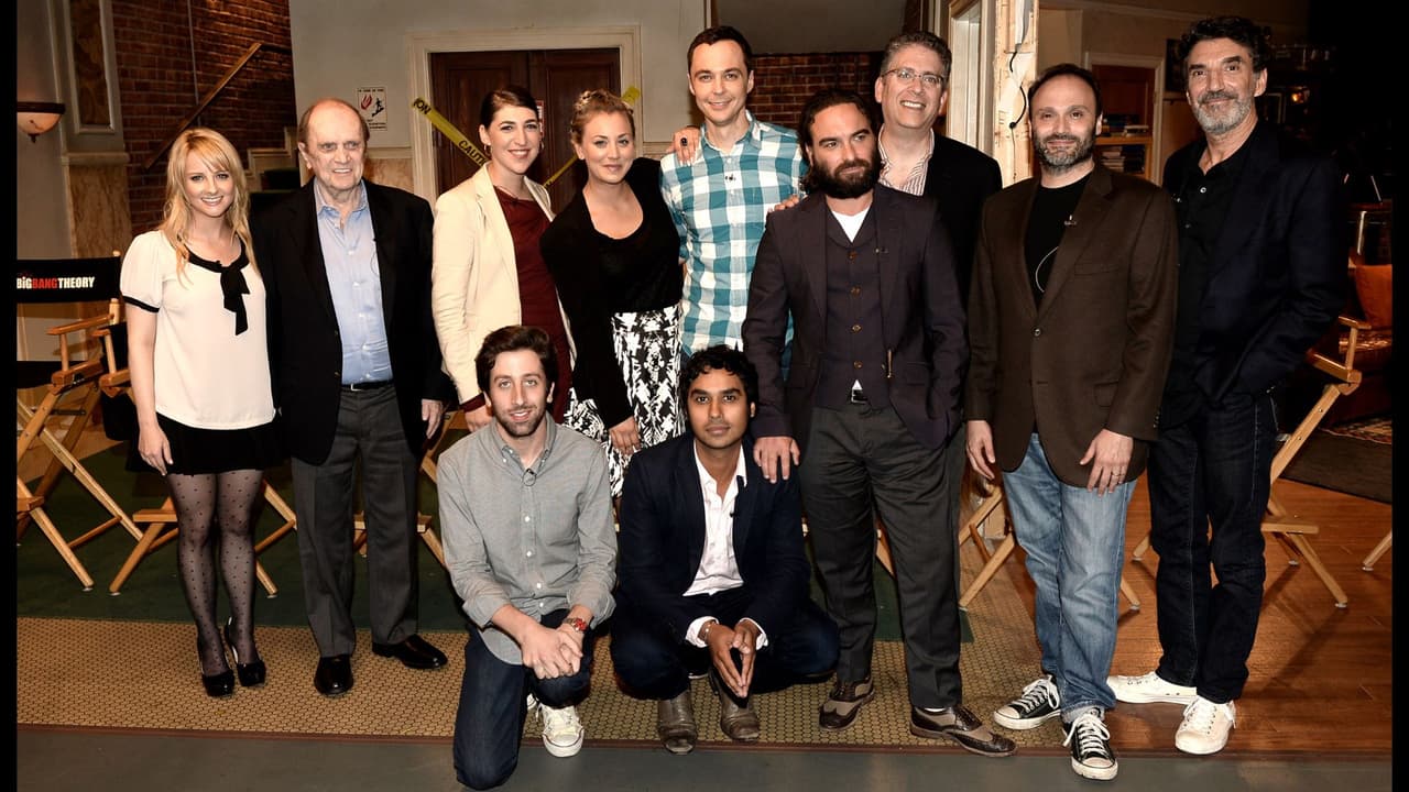Bob Newhart junto al elenco de 'The big bang theory'