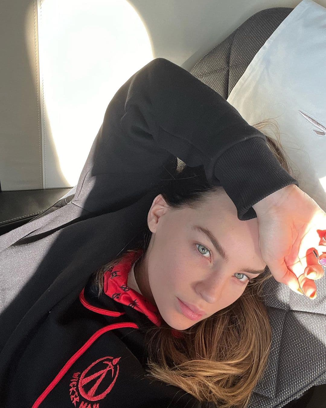 Belinda presume a su papá e impacta lo poco que se parecen