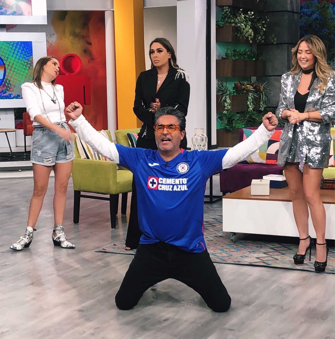 Raúl Araiza celebró como nunca durante programa en vivo de 'Hoy'.