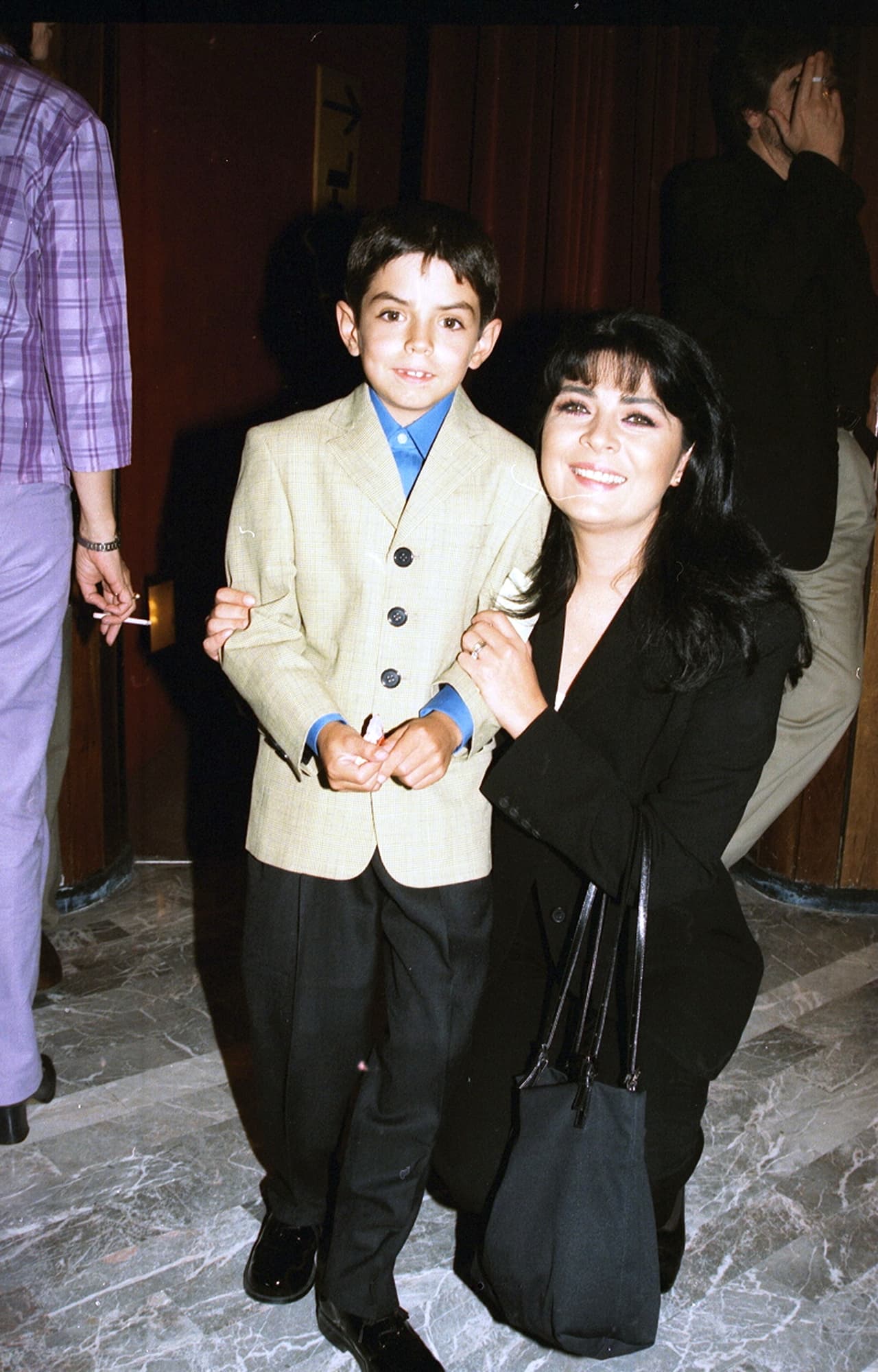 Ya separándose como pareja, los abogados de Victoria Ruffo investigaron dicha historia sobre su “boda” y aprovecharon la celebración “simbólica” como ventaja para ganar su caso por la custodia de José Eduardo: “
<b>De ahí salió la versión de la boda falsa, que nunca existió</b>”.