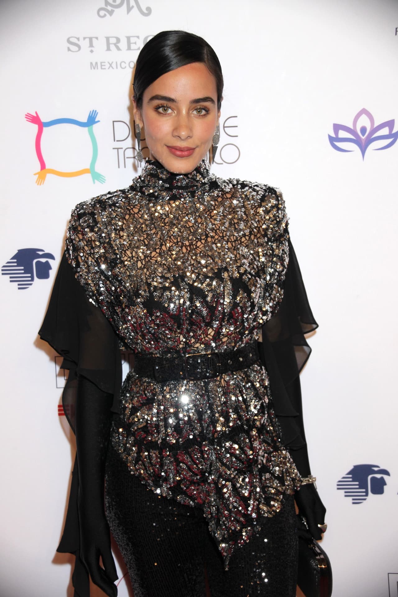 Esmeralda Pimentel muestra sus estrías en redes y dice: “Ser imperfectos es natural”