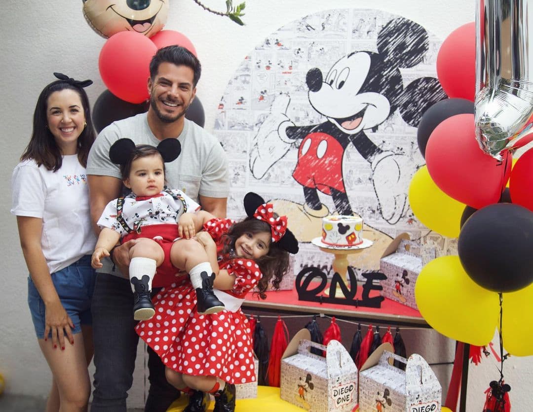 Fátima Torre causó revuelo en redes sociales y es que para celebrar el primer cumpleaños de su hijo Diego organizó dos espectaculares fiestas, donde hubo desde piñatas individuales, hermosos pasteles y hasta barcos. Mira todos los detalles de los festejos.