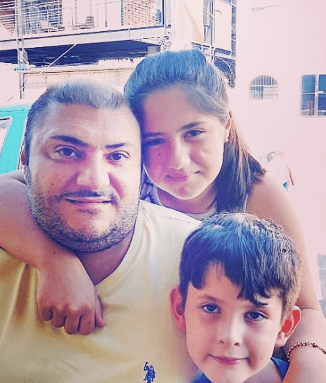 En dicho perfil, el joven actor, que el próximo 21 de abril cumplirá 10 años, también suele compartir imágenes en compañía de su familia, así como de su vida cotidiana.