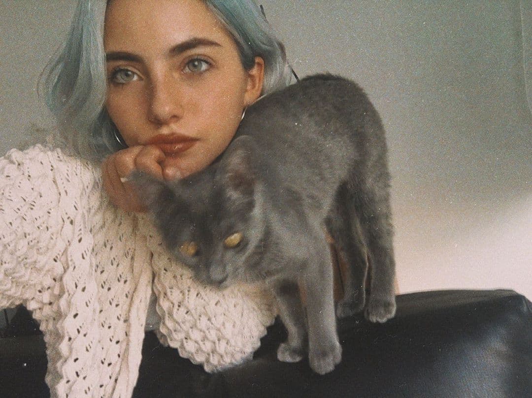 Actualmente, la joven disfruta de su vida en solitario pues confiesa que luego de haber vivido sola en un viaje de intercambio en Canadá, a los 18 años, y tras experimentar una independencia emocional, tener su propio espacio era fundamental.