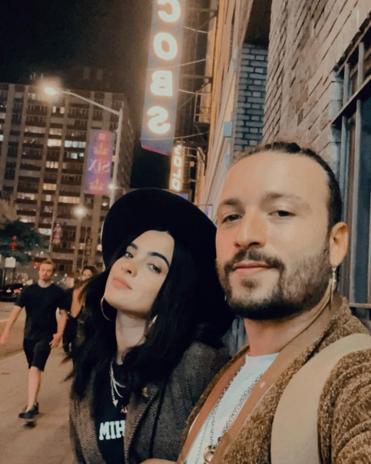 Scarlet Gruber, la famosa ‘Julieta’, está muy enamorada del fotógrafo Christopher Estrada, romance que dio a conocer en agosto pasado.