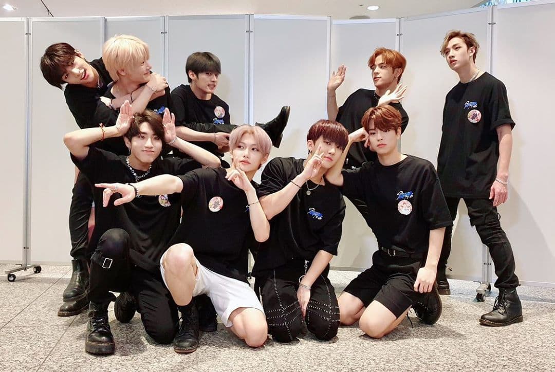 Woojin abandona Stray Kids; la banda de K-pop retrasa el estreno de su disco