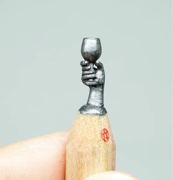 Entonces, las milimétricas esculturas son el resultado de años de práctica y perfeccionamiento de su técnica. ¿Verdad que los detalles son asombrosos?