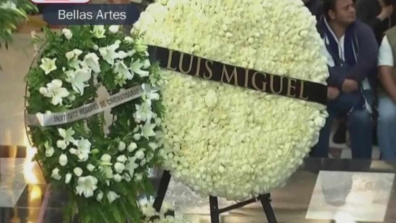 Luis Miguel envía condolencias por fallecimiento de Silvia Pinal