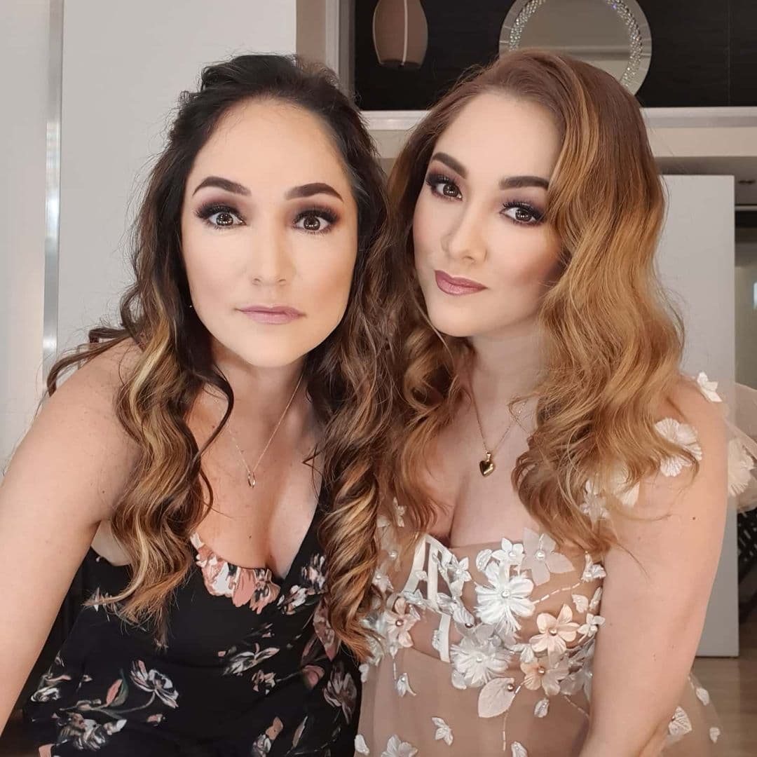 Incluso, en algunas ocasiones Criss ha sido confundida con Sherlyn, tal como sucedió en octubre pasado cuando se dejó ver con su sobrino en brazos.