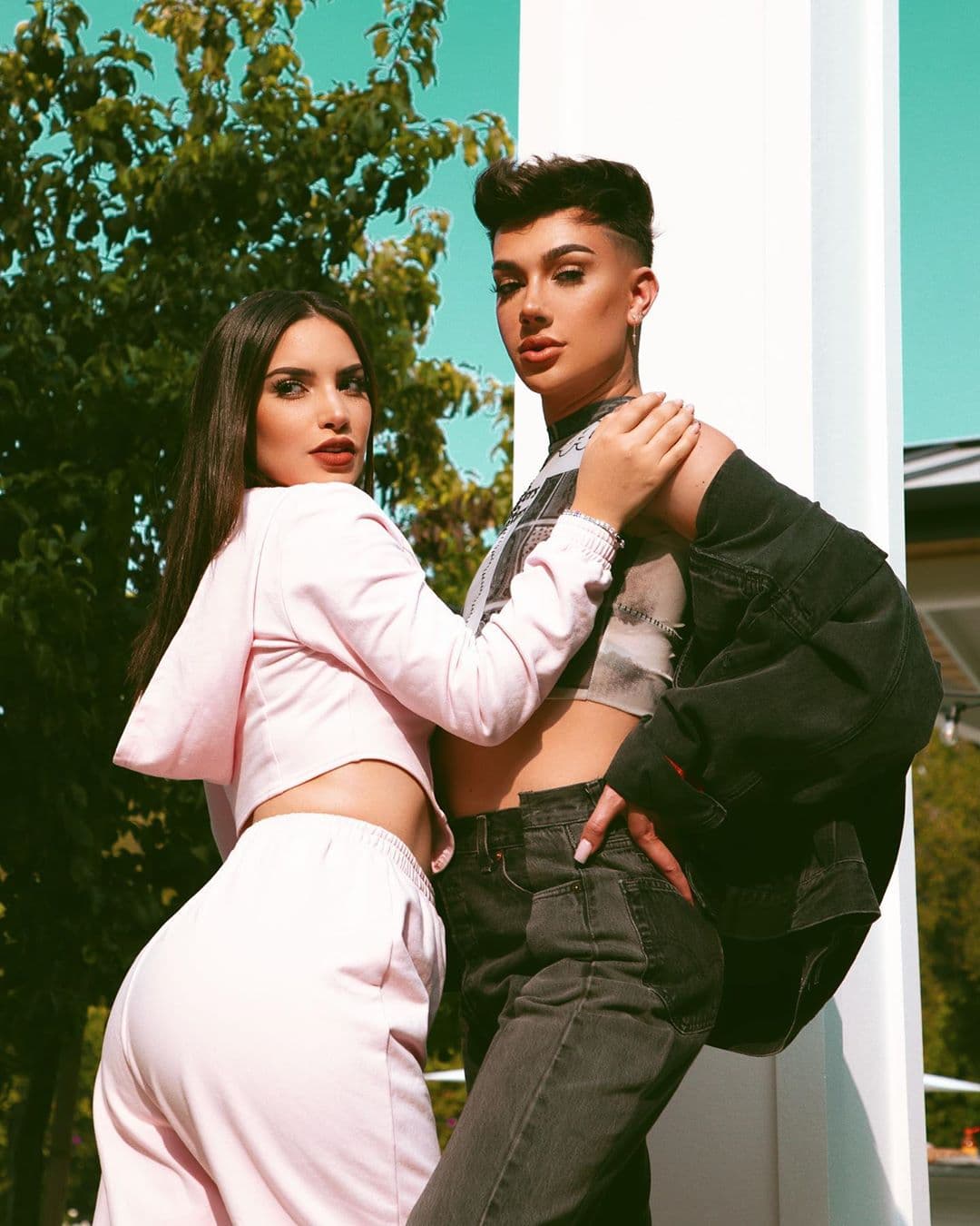 Kimberly Loaiza y James Charles se viralizan por comer dulces mexicanos y chapulines