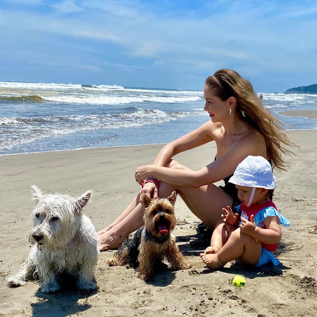 “Queremos desde ahora que #babymartina ame y respete la naturaleza, que sepa disfrutar del aire libre, apreciar una puesta de sol y disfrutar de todo lo que la rodea”, agregó también en Instagram.