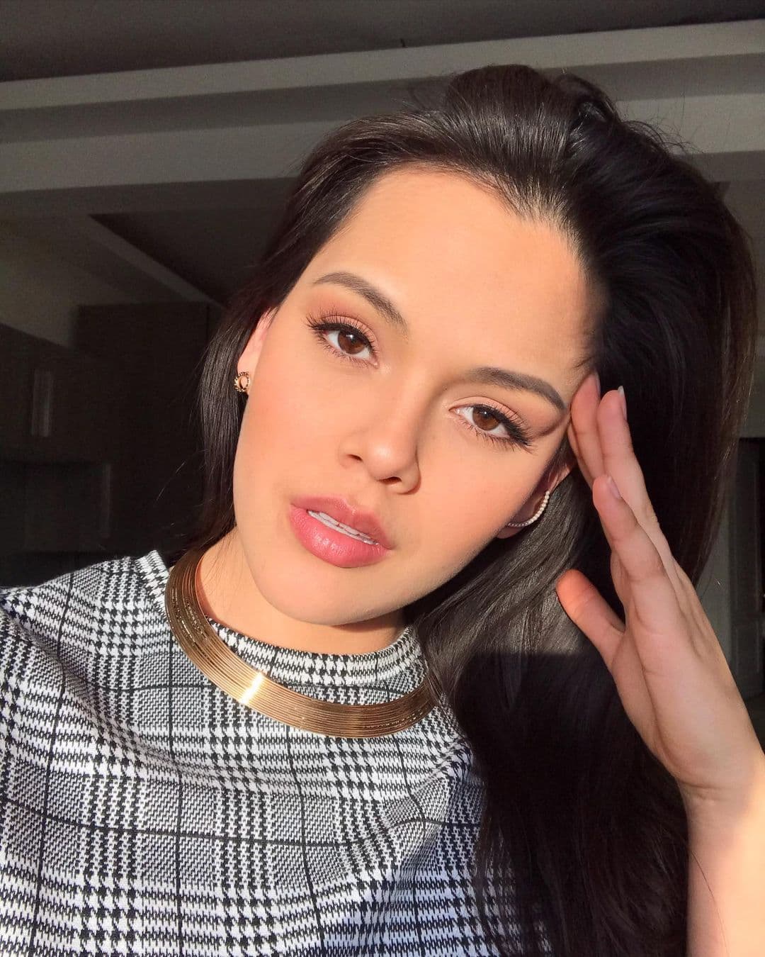 “Te amo mucho hermana. Yo creo que no hay palabras que pueda decirte que no te hayan dicho ya. De cualquier modo, quiero decirte que te amo y admiro, que esta nueva experiencia va a ser increíble y vas a poder vivir tu sueño. No hay nada que me haga más feliz y orgullosa que verte triunfar después de todo el arduo trabajo que haces. Eres un mujerón que impactará al mundo”, detalló.