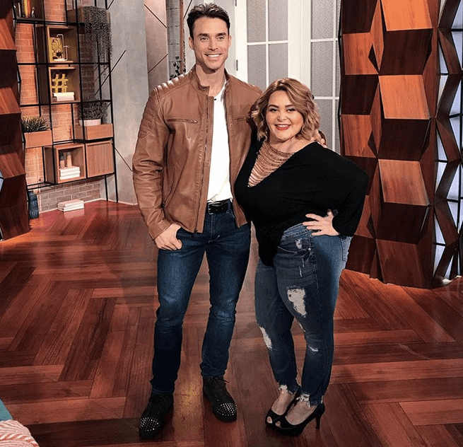 Sin embargo, durante dicha entrevista aclaró que su decisión nunca estuvo motivada por cambiar su aspecto, sino por un tema de salud. "Yo tengo una familia, de donde yo provengo, donde a mí nunca se me dijo: 'Ay, eres la gorda'. (...) A mí me dijeron: 'Tú vales por lo que tú eres'. (...) Yo no me siento chiquita al lado de las mujeres guapas, yo también tengo lo mío", explicó.