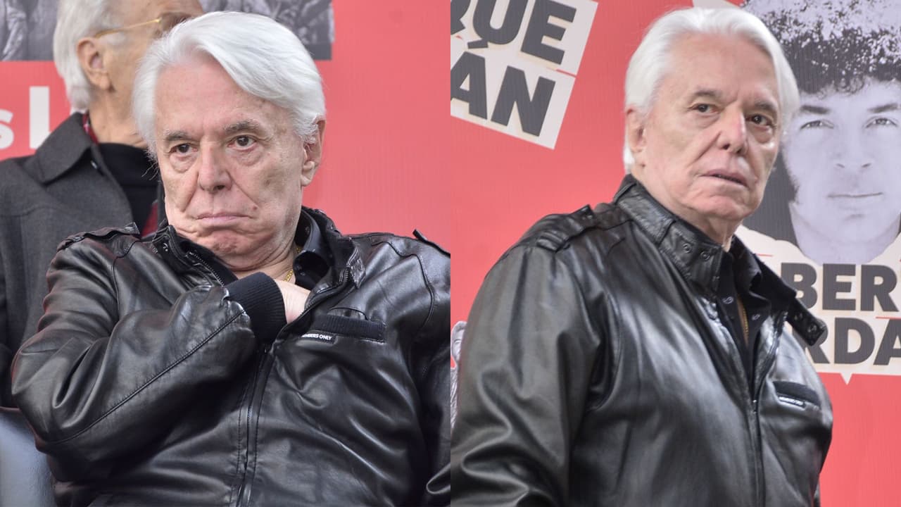 Enrique Guzmán abandona el lobby del Auditorio Nacional.