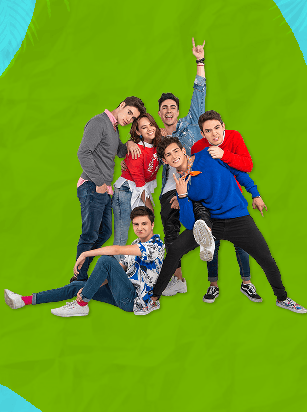 Otras familias se forman por los amigos que encuentras en tu camino, con los que enfrentas las típicas dificultades de la juventud. ¡Los amigos son la familia que tú decides!