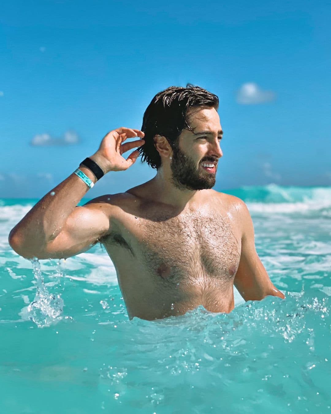 Patricio José, quien nació en el año 1996, debutó en las telenovelas en la producción ‘La jefa del campeón’ en el 2018, donde dio vida a Hernández.